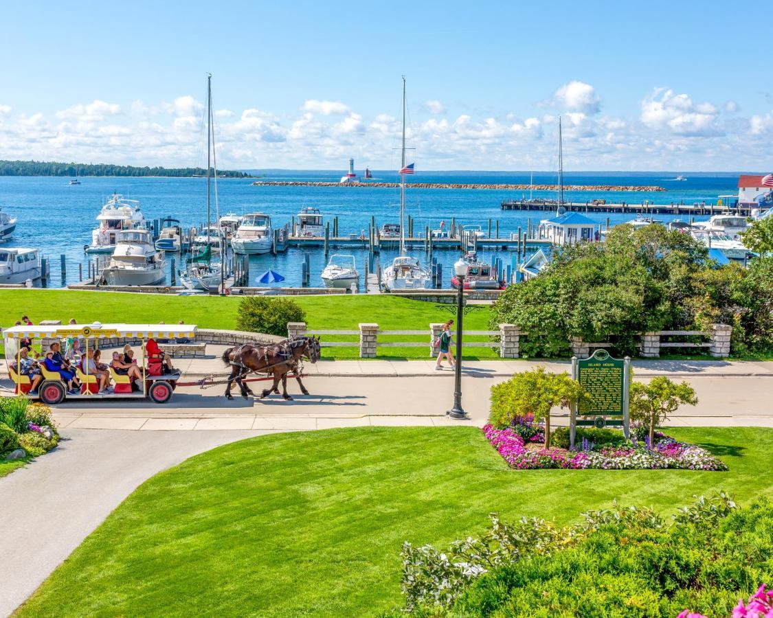 Island House Hotel Макино Экстерьер фото