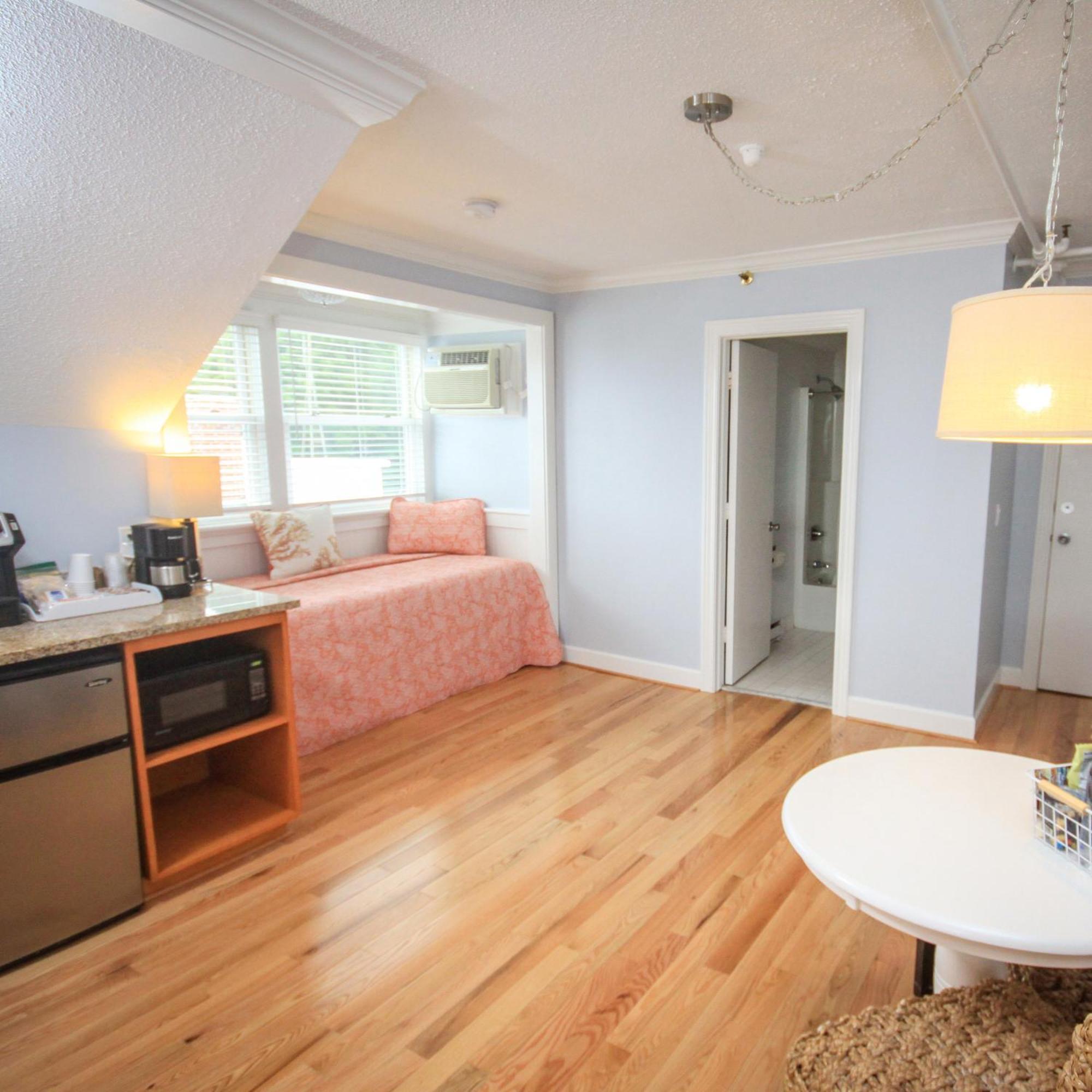 Island House Hotel Макино Экстерьер фото