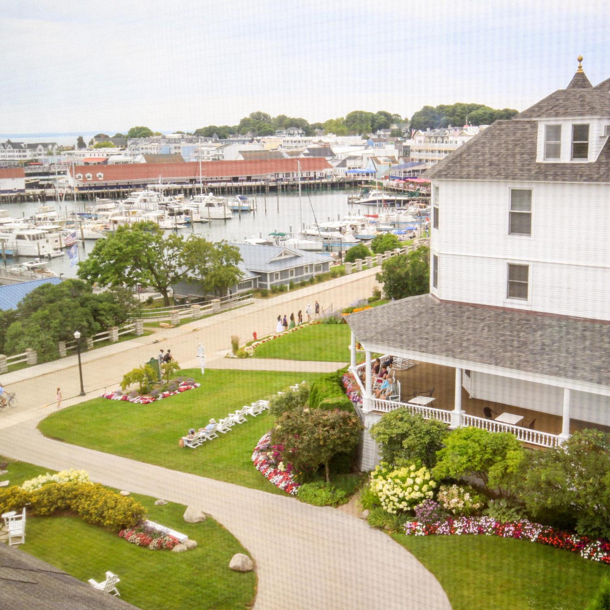 Island House Hotel Макино Экстерьер фото